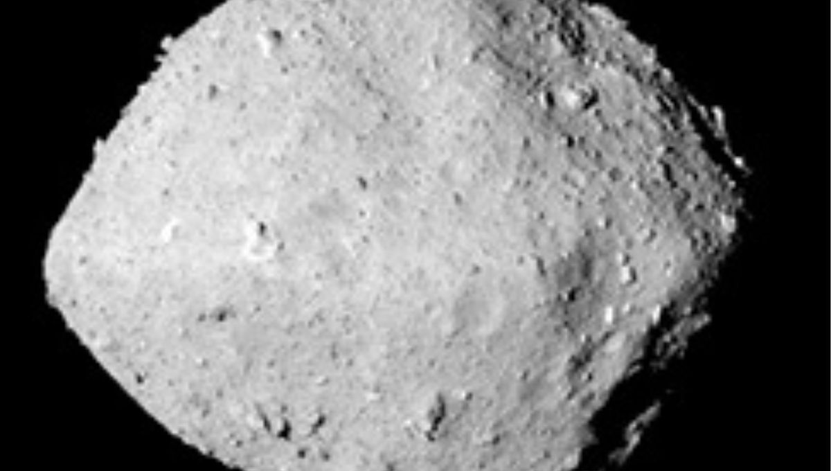 V asteroide Ryugu sa kedysi nachádzala voda, ktorá ovplyvnila jeho zloženie