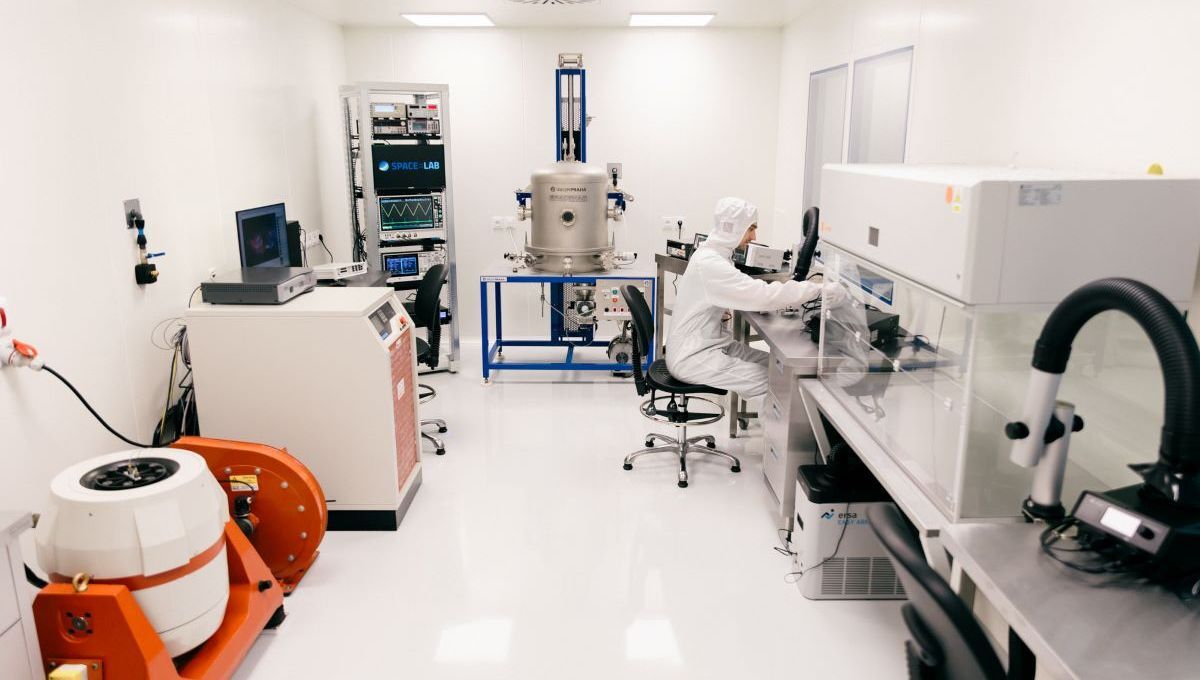 Prvý kozmický cleanroom na Slovensku otvorili v&nbsp;Košiciach