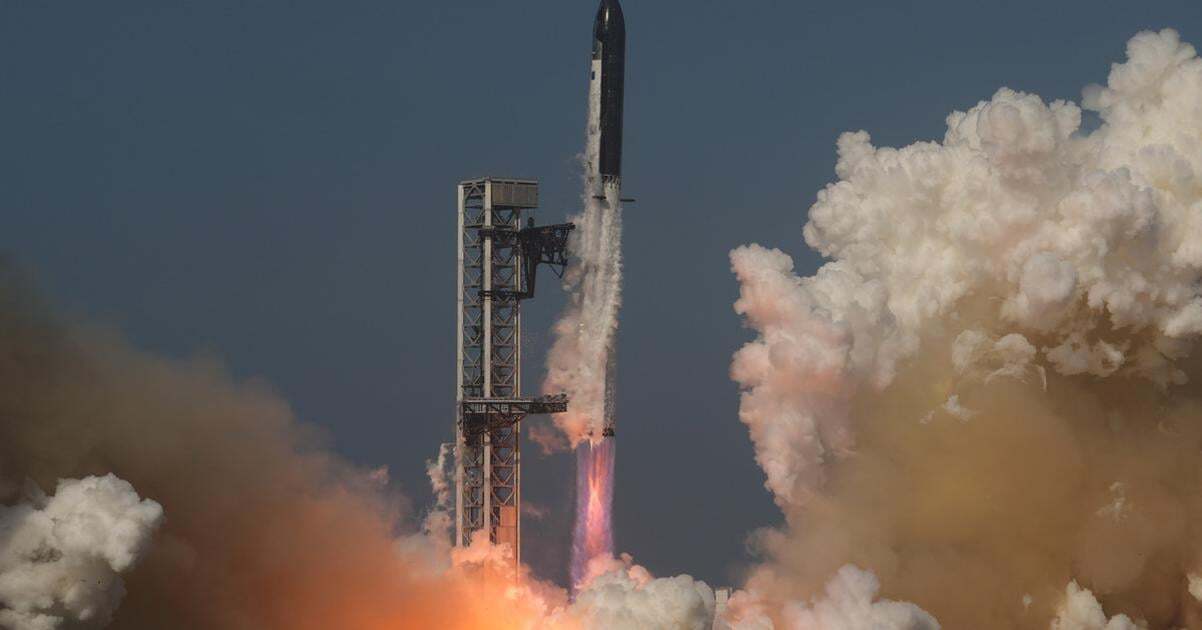 Raketa Starship spoločnosti SpaceX absolvovala dvanásty skúšobný let