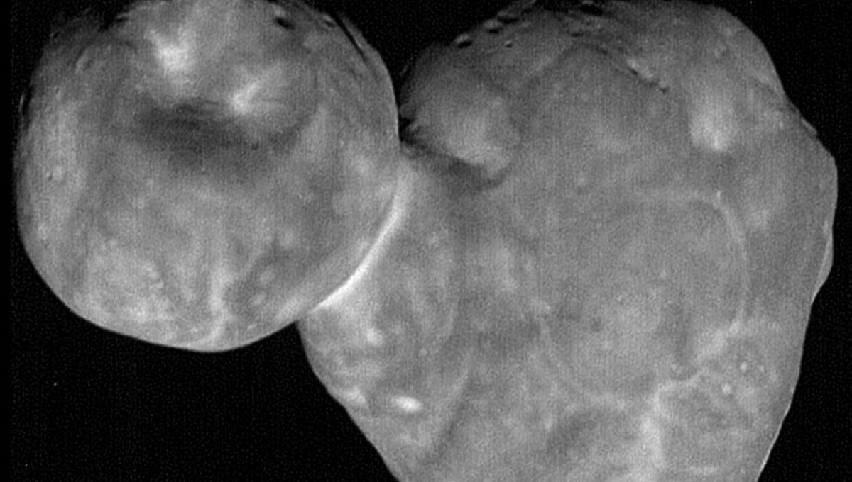 Nový výskum približuje vznik vesmírnych objektov v&nbsp;tvare snehuliaka