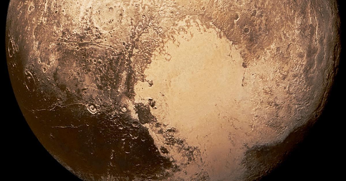 Nielen Pluto, ale aj niektoré mesiace by mali byť planétami, tvrdia vedci