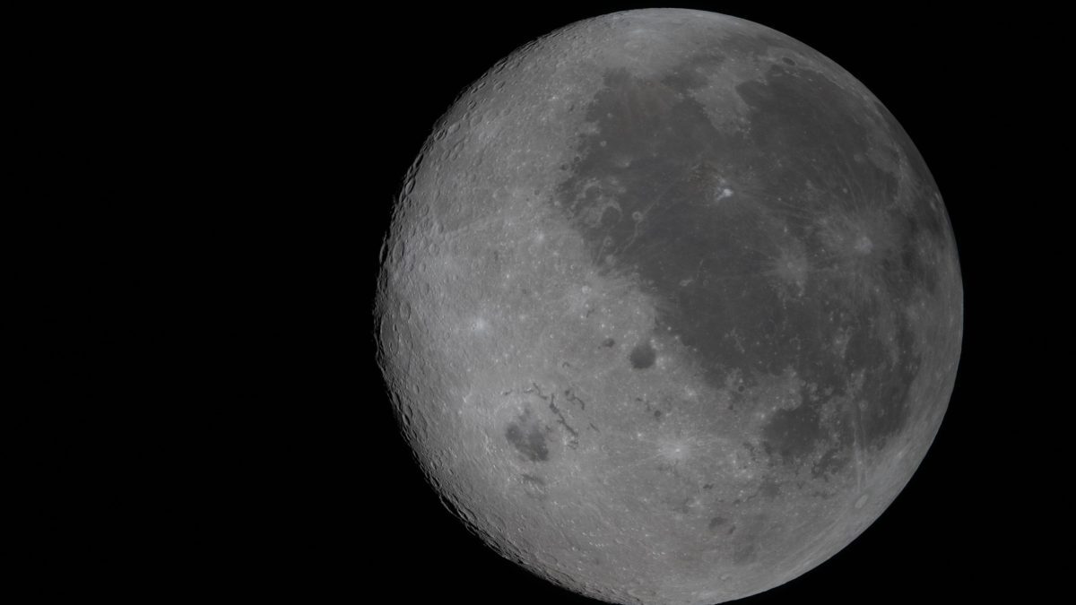 Do Mesiaca pravdepodobne narazila časť rakety SpaceX. Vedci sa snažia lokalizovať kráter